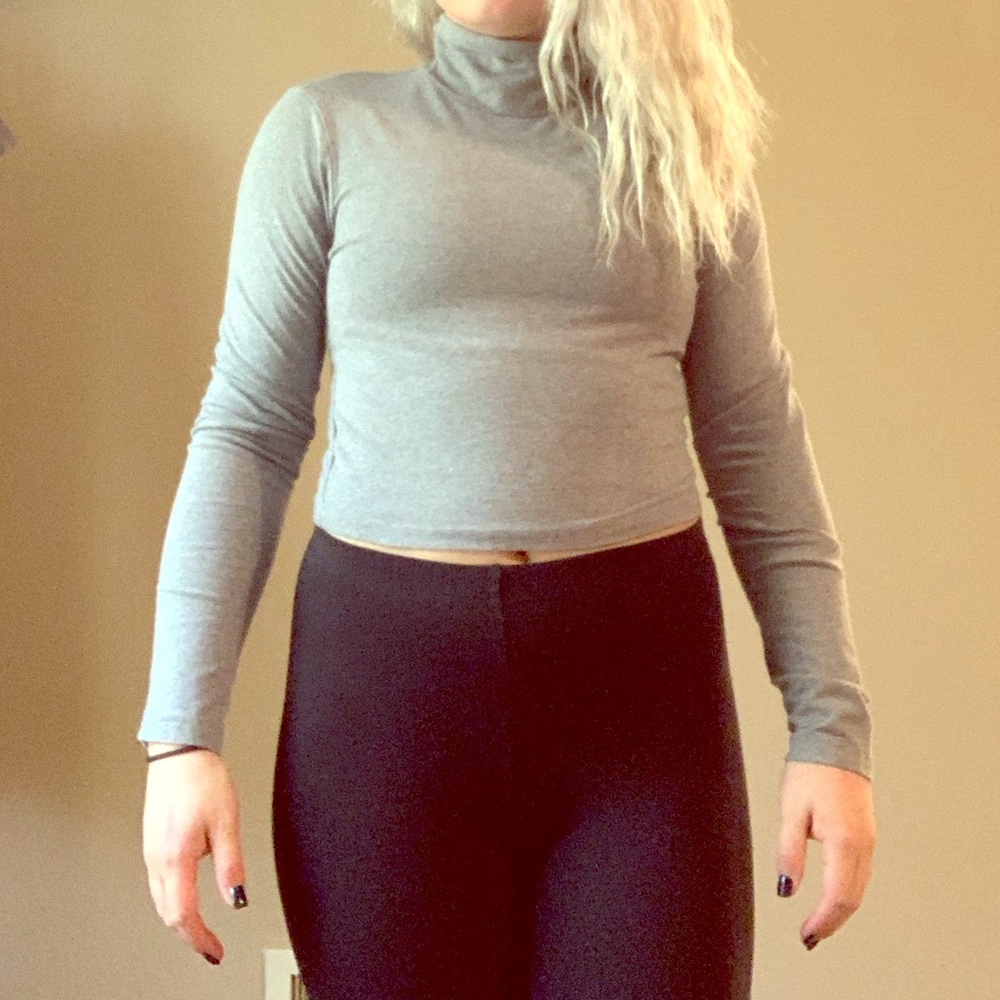 cropped turtle neck shirt